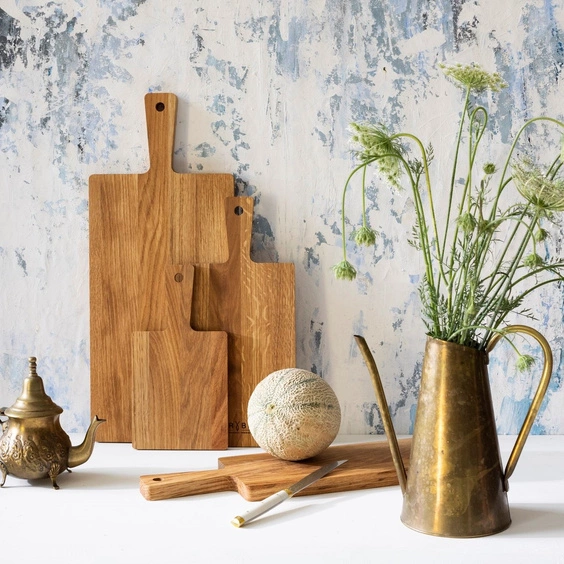 Schneidebrett mit Griff aus Eiche, Hartwachs